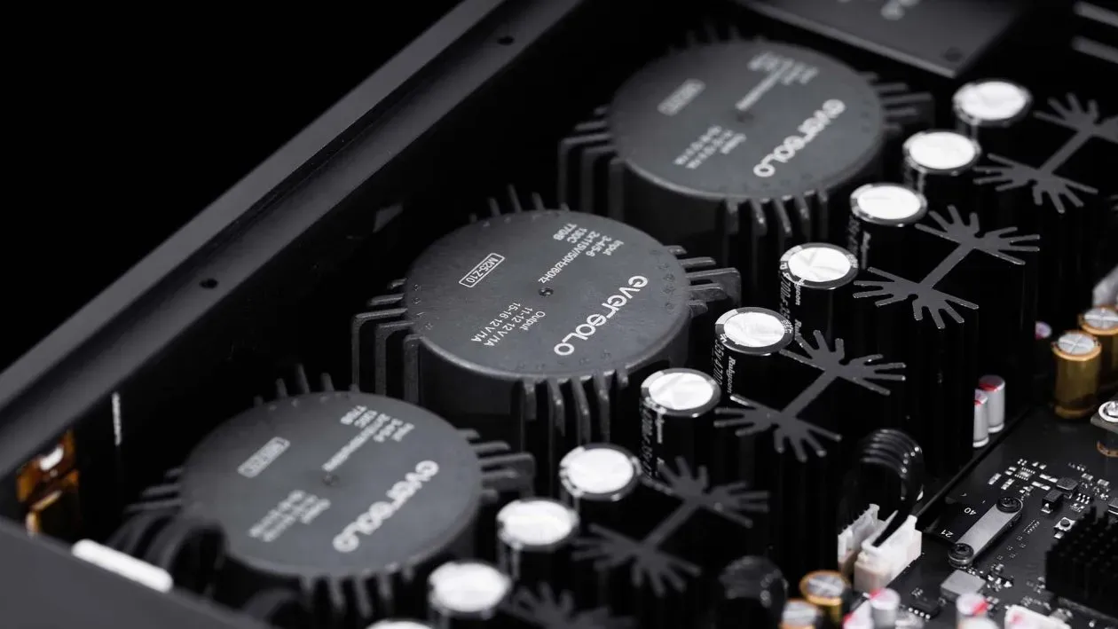 Eversolo DAC-Z10 – DAC / Pre-amp / Amplificatore cuffie di riferimento