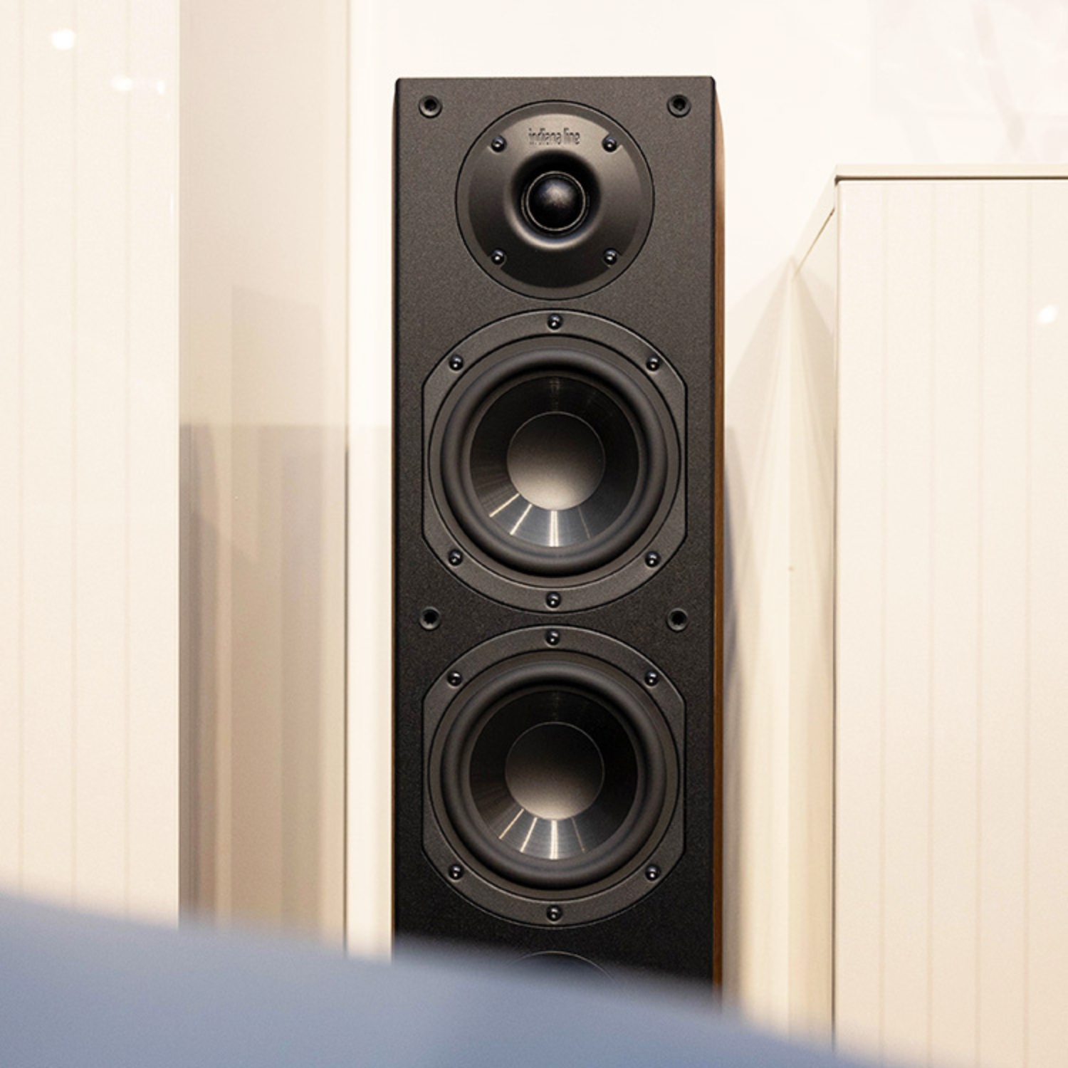 Indiana Line Nota 550X diffusori da pavimento