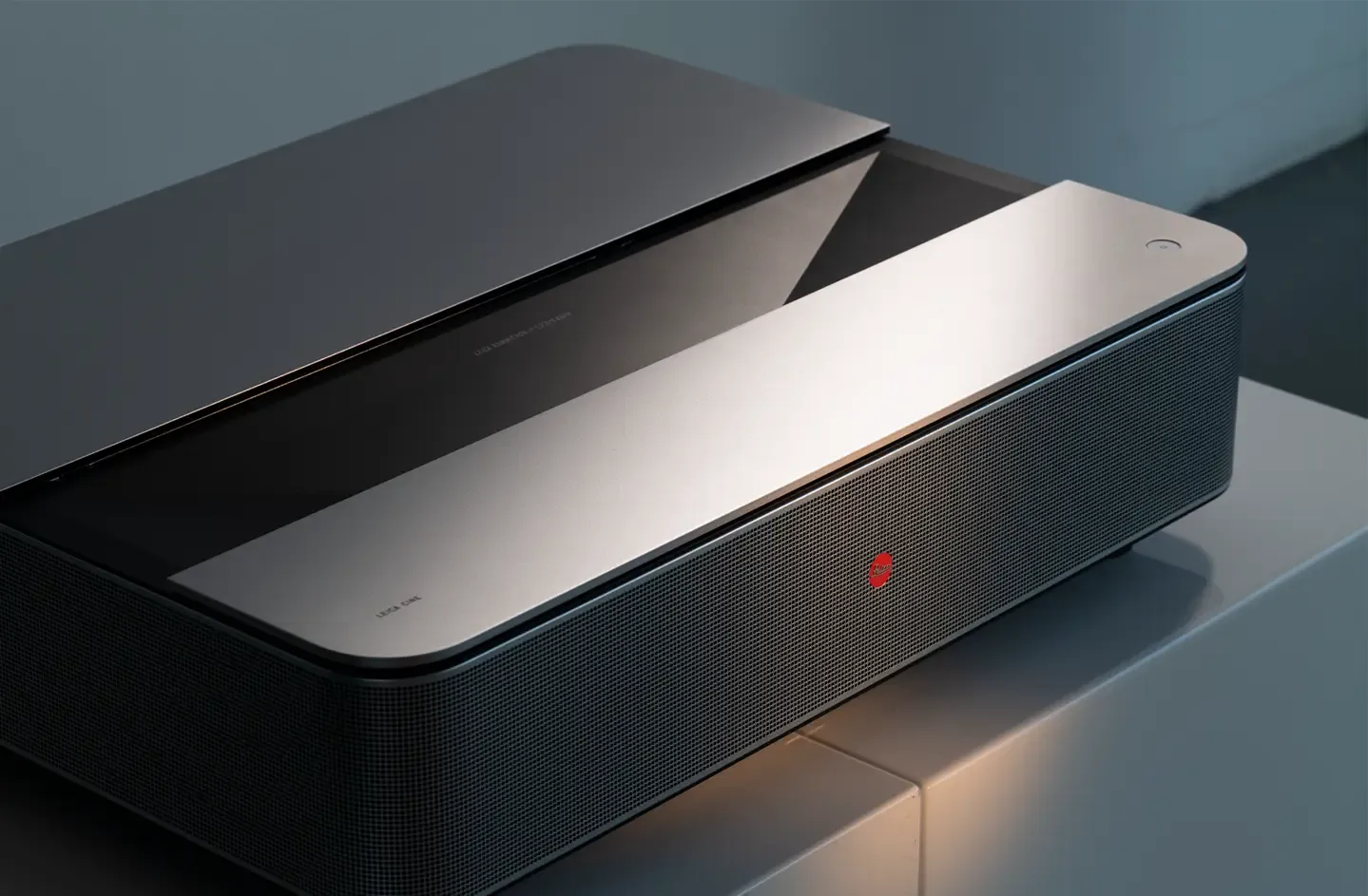 Leica Cine 1 &ndash; Proiettore Laser TV Ultra Short Throw 4K Premium