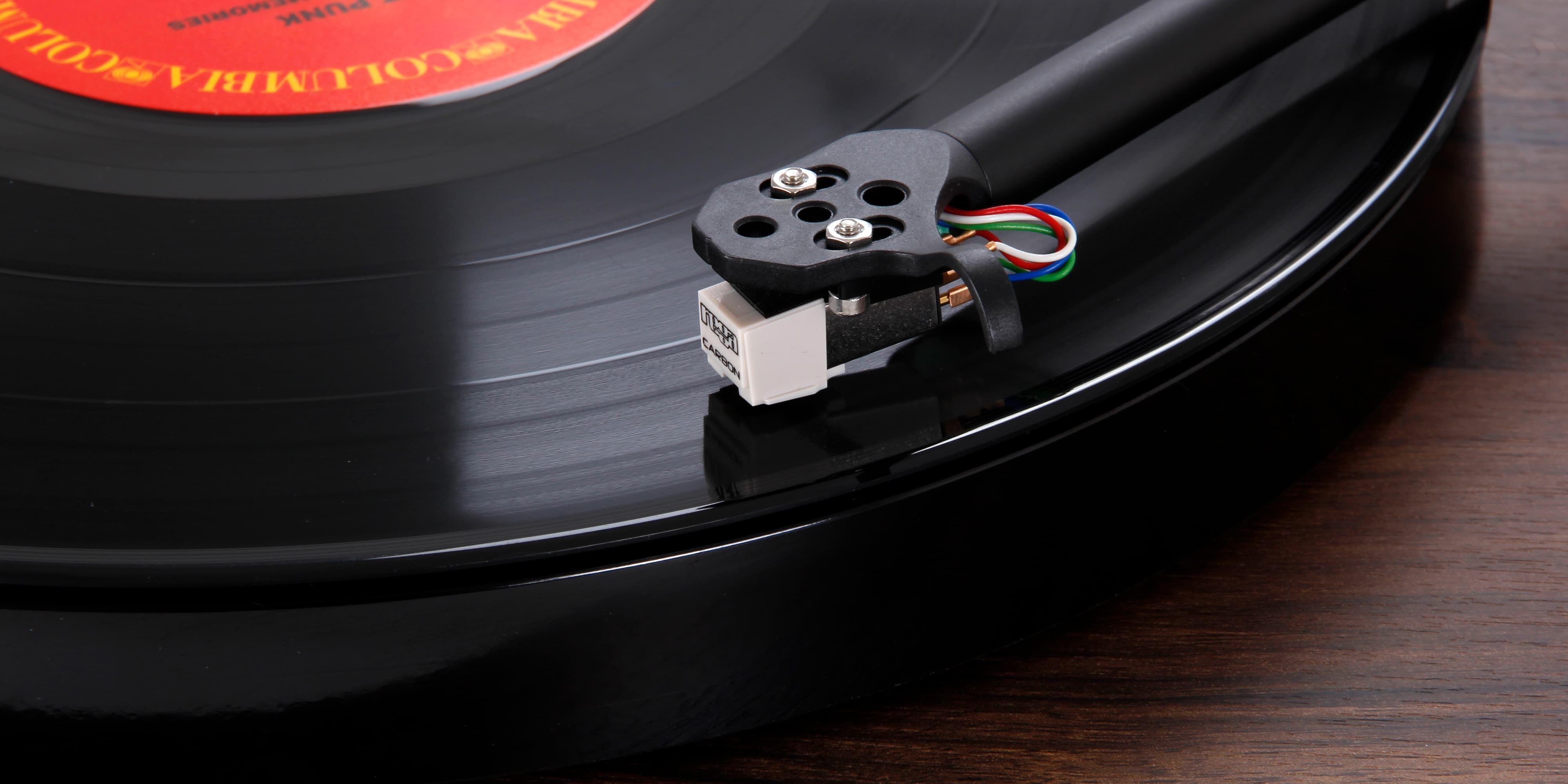 Rega Planar 2 &ndash; Giradischi HiFi con braccio RB220