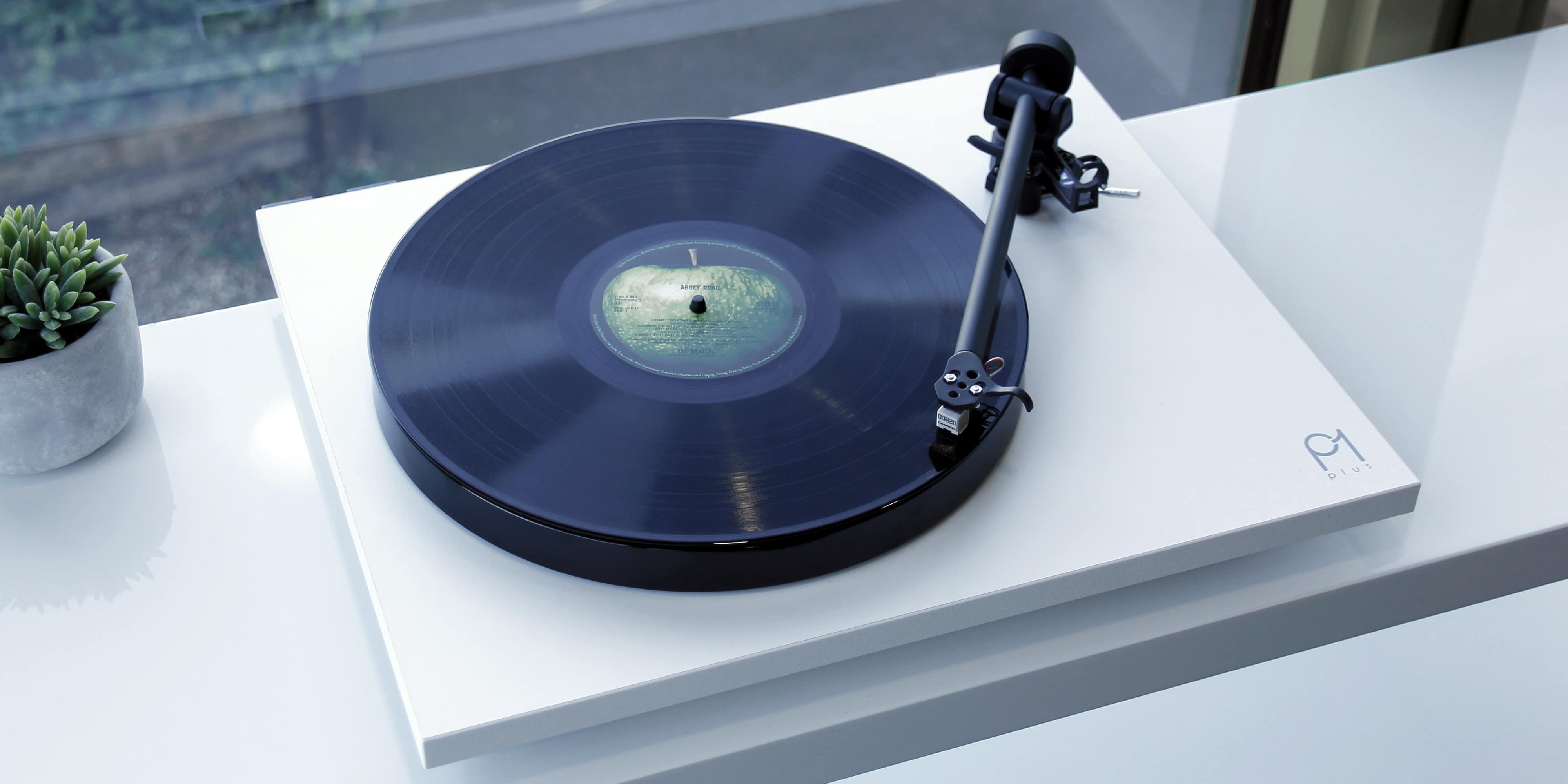 Rega Planar 1 Plus - Giradischi Hi-Fi con pre-phono integrato