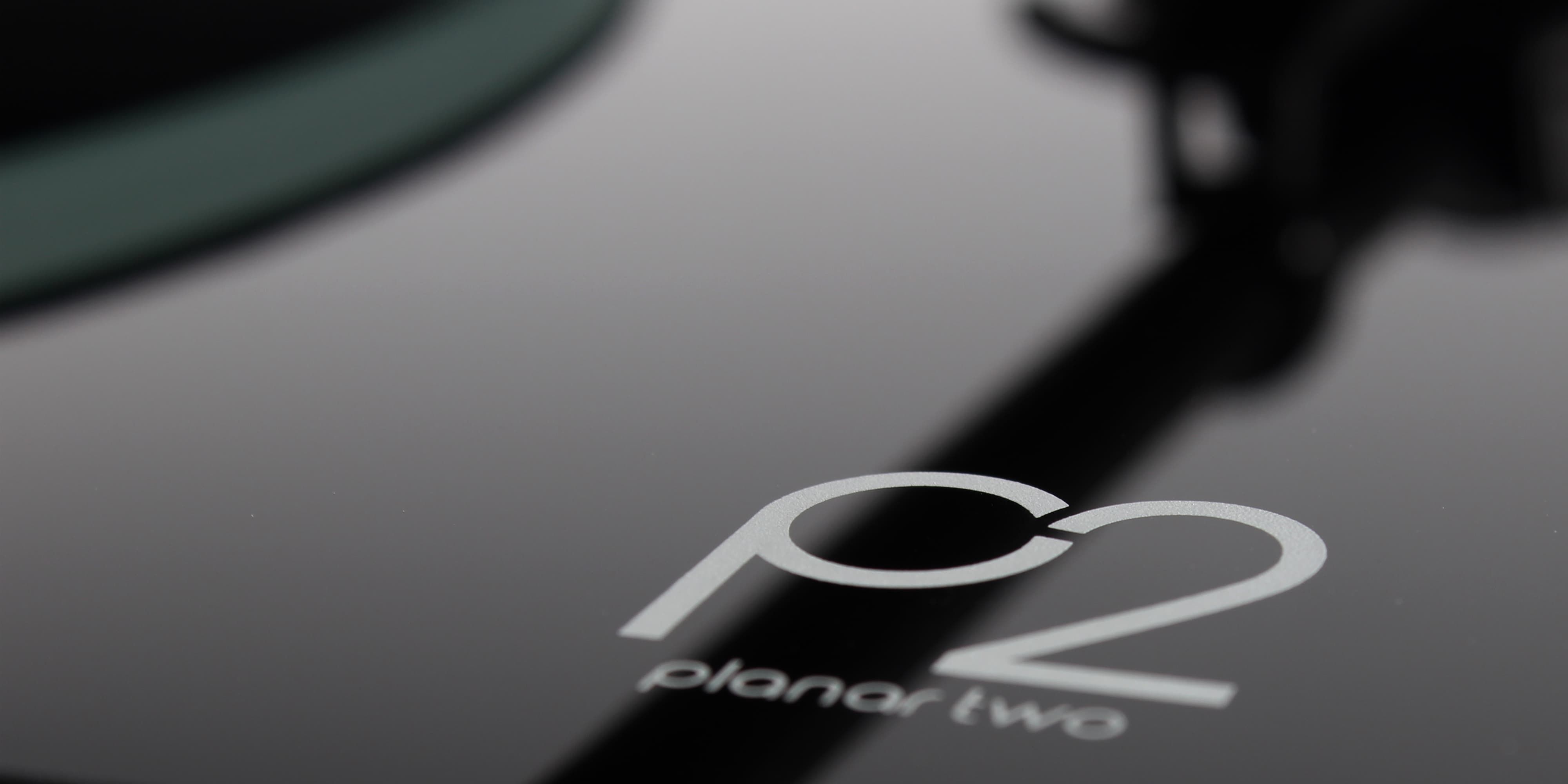 Rega Planar 2 &ndash; Giradischi HiFi con braccio RB220