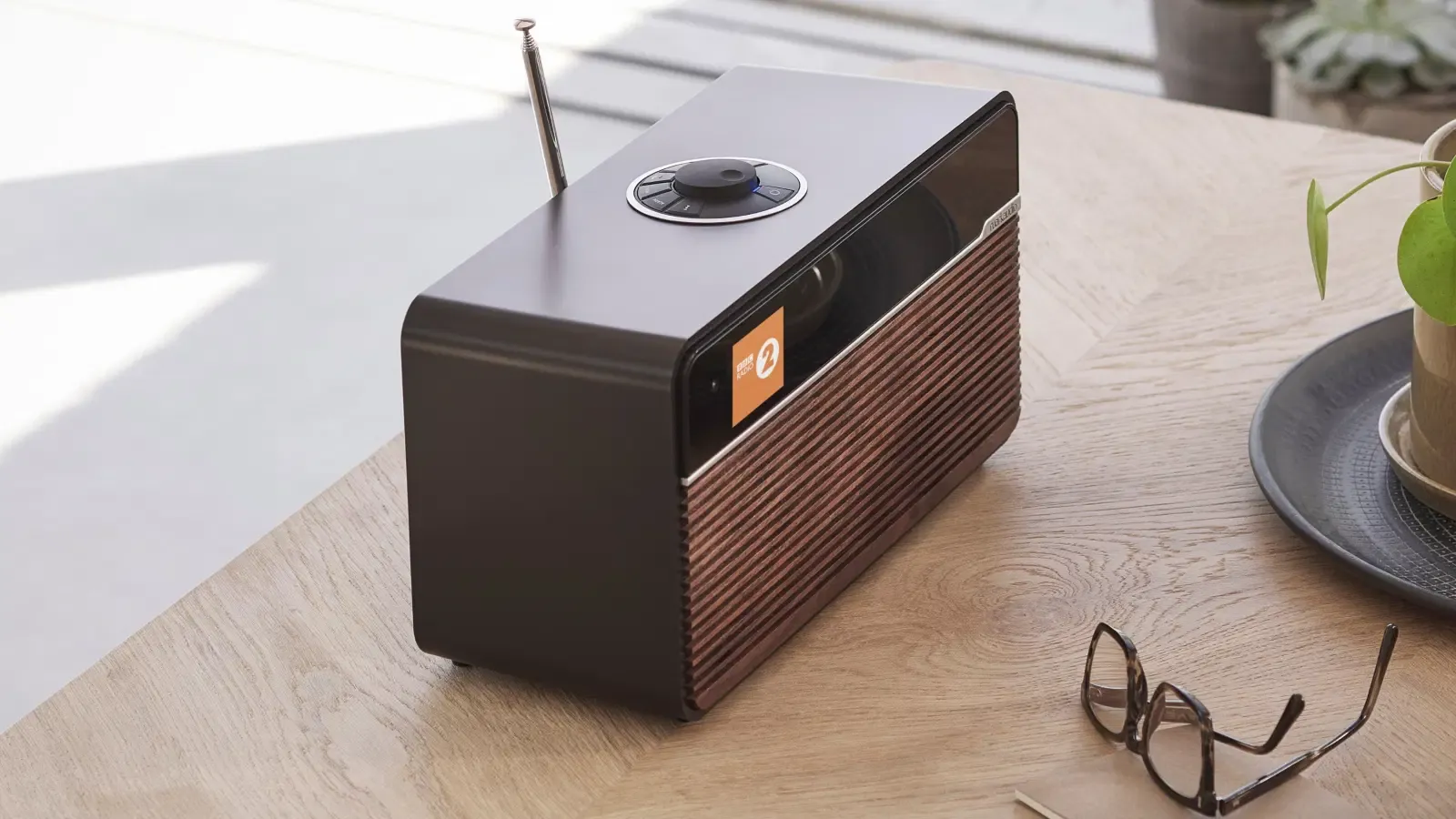 Ruark R2 &ndash; Sistema musicale stereo con Wi-Fi, Bluetooth, radio internet e design premium