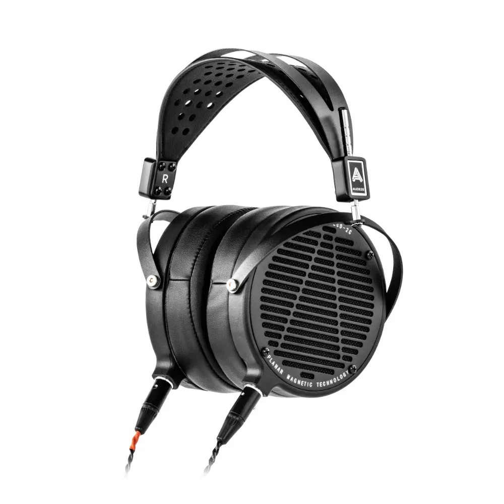 Audeze LCD-2 – dettaglio padiglioni in pelle e anelli in legno