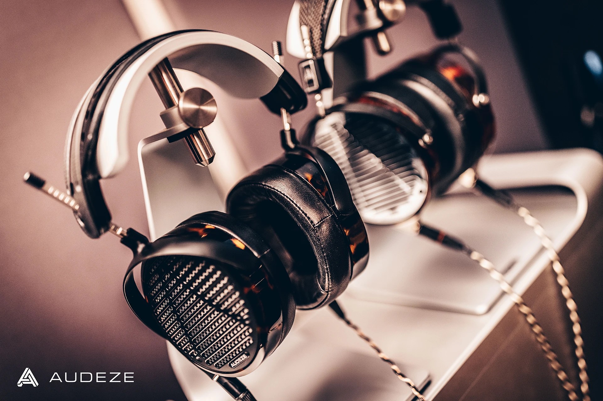 Audeze LCD-5 – Cuffie Magnetoplanari di Riferimento, vista frontale