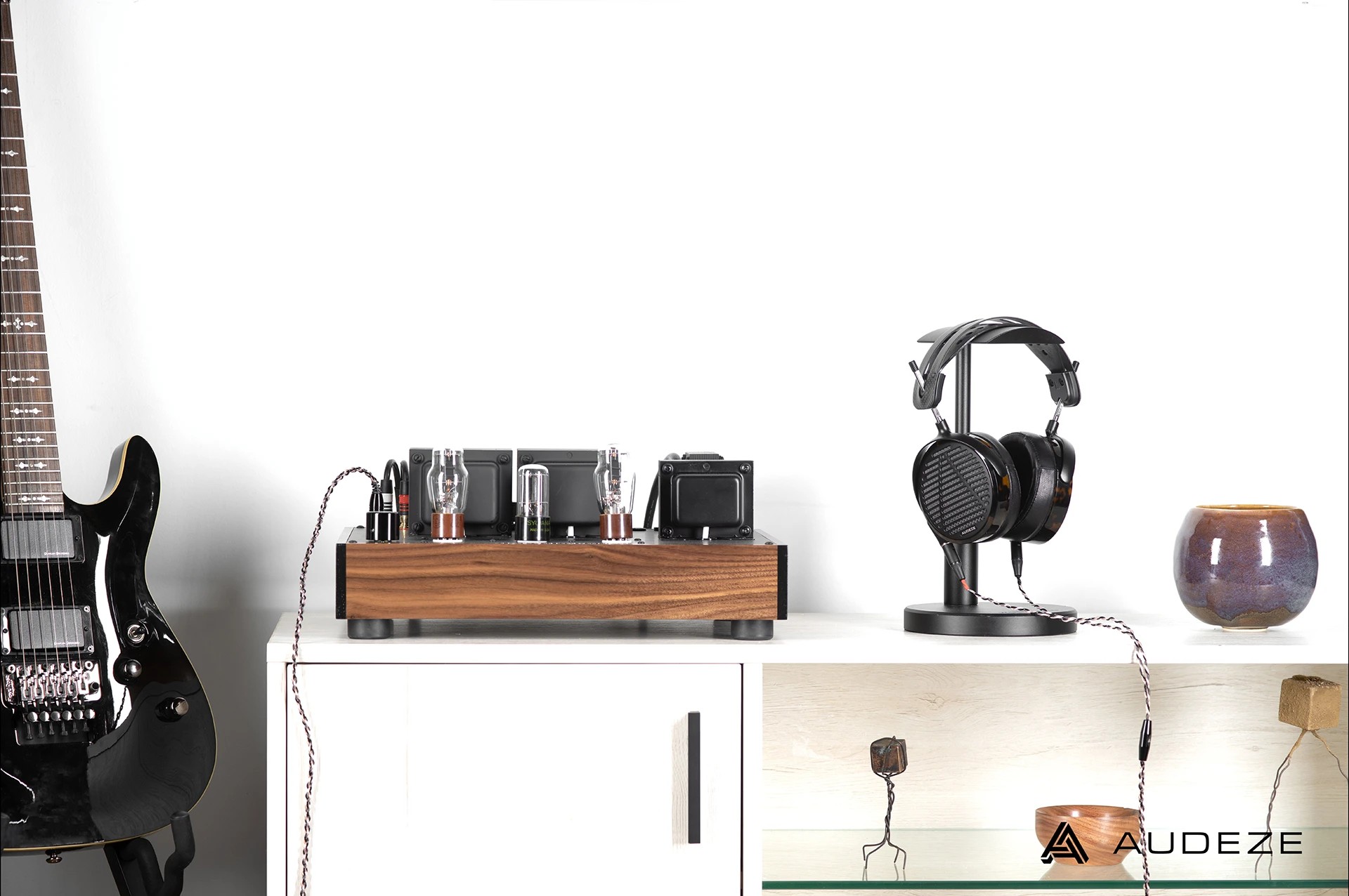 Audeze LCD-5 – lifestyle