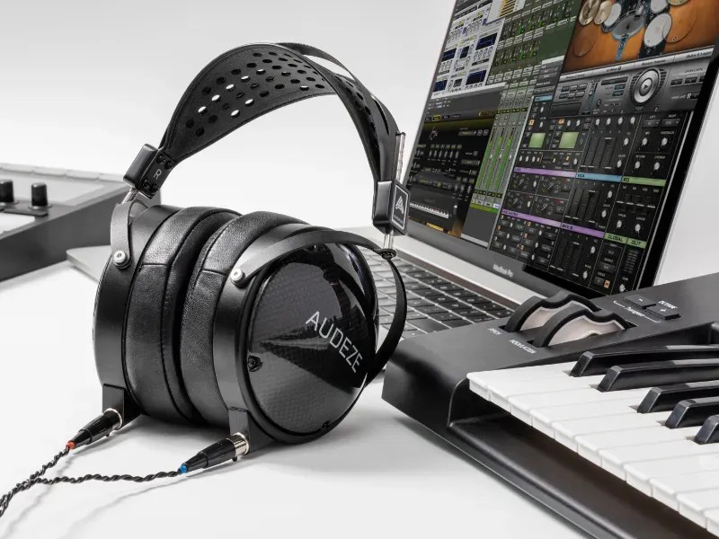 Audeze LCD-XC – dettaglio griglia e struttura in magnesio