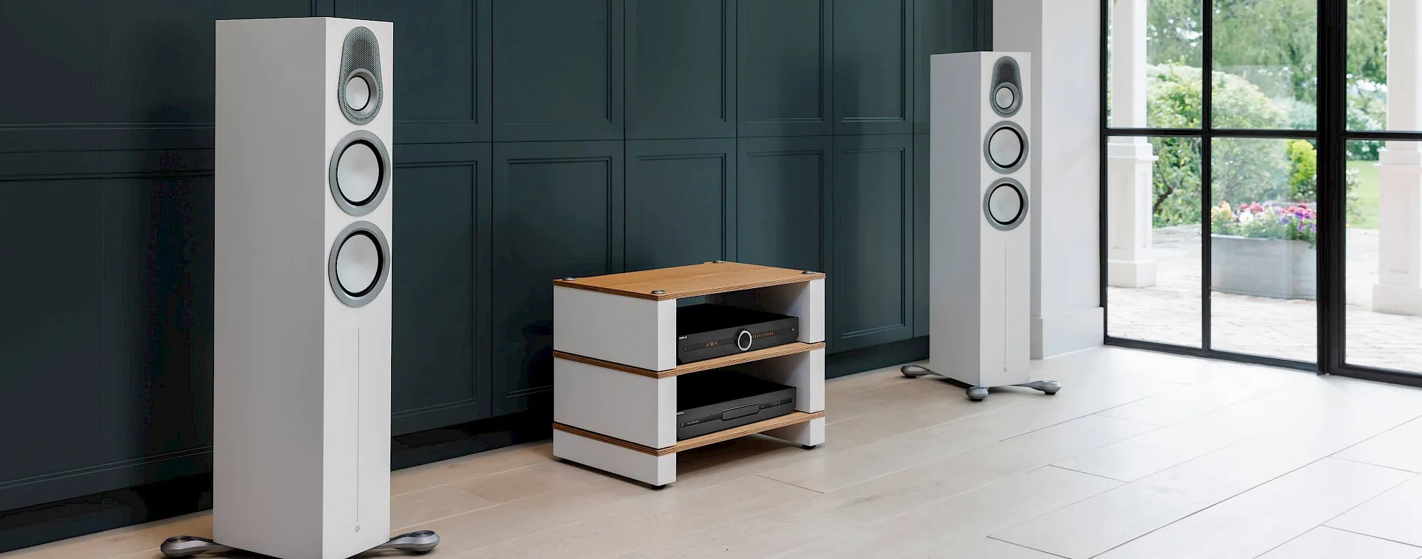 Monitor Audio Gold 300 6G – diffusore da pavimento finitura Bianco Satinato