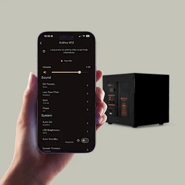 Monitor Audio Anthra W12 – regolazione con app MaestroUnite
