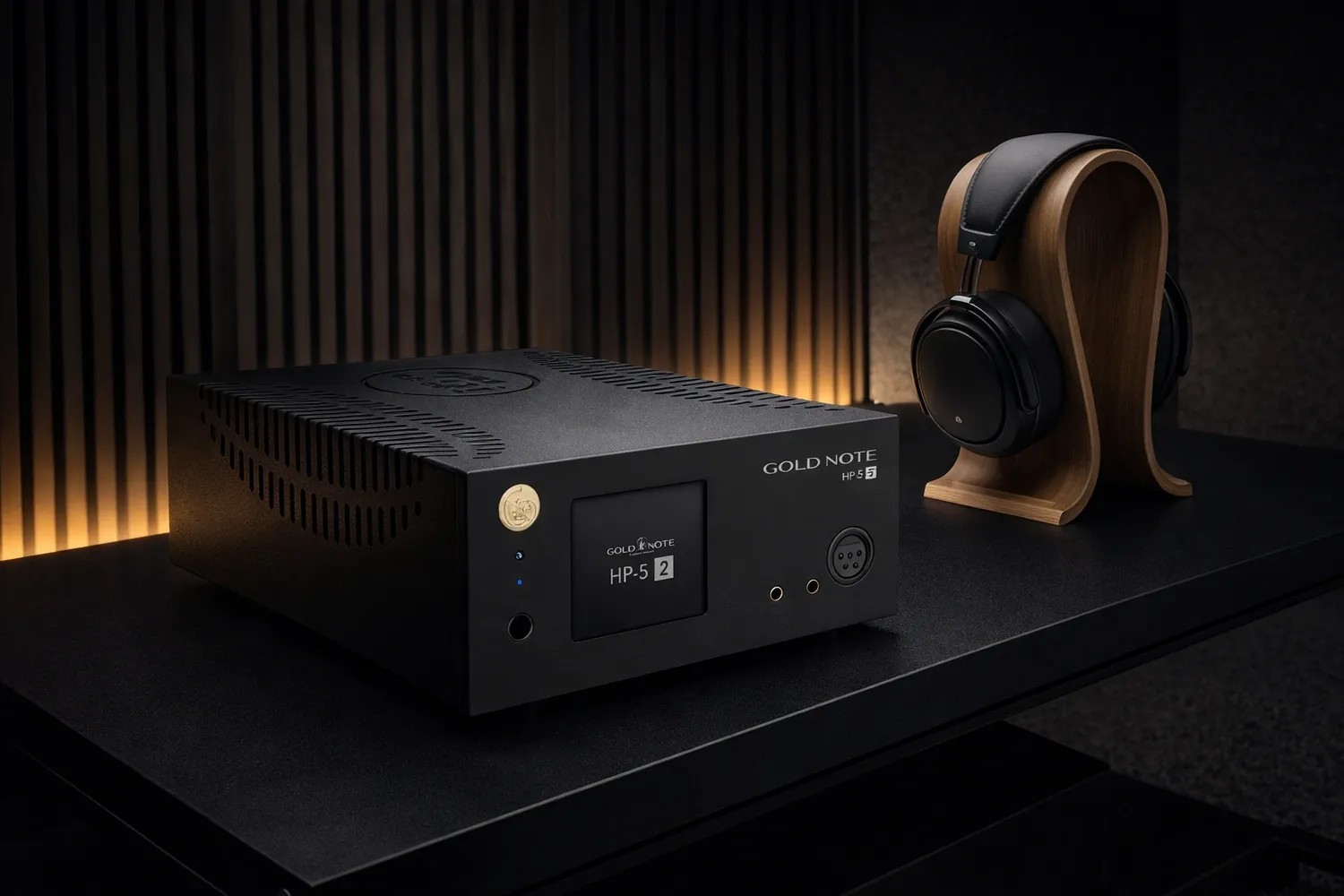 Gold Note HP-5.2 – amplificatore per cuffie Classe A Dual-Mono Serie 5.2, pannello frontale con 4 uscite