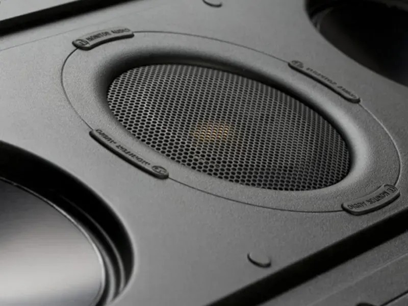 Monitor Audio CP-IW460X – baffle alluminio pressofuso con driver RST dimpled, vista frontale senza griglia