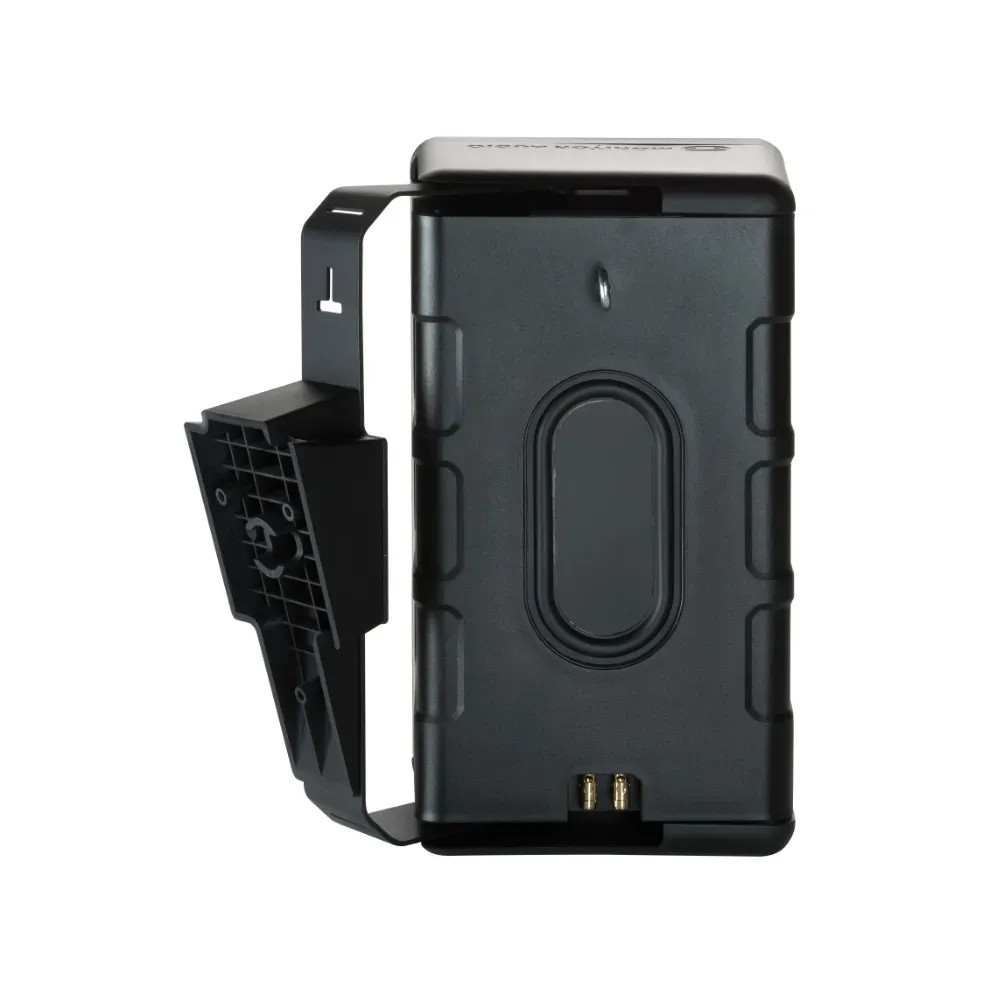 Monitor Audio Climate 80 – installazione in area esterna commerciale o resort, coppia su parete, bracket 175°