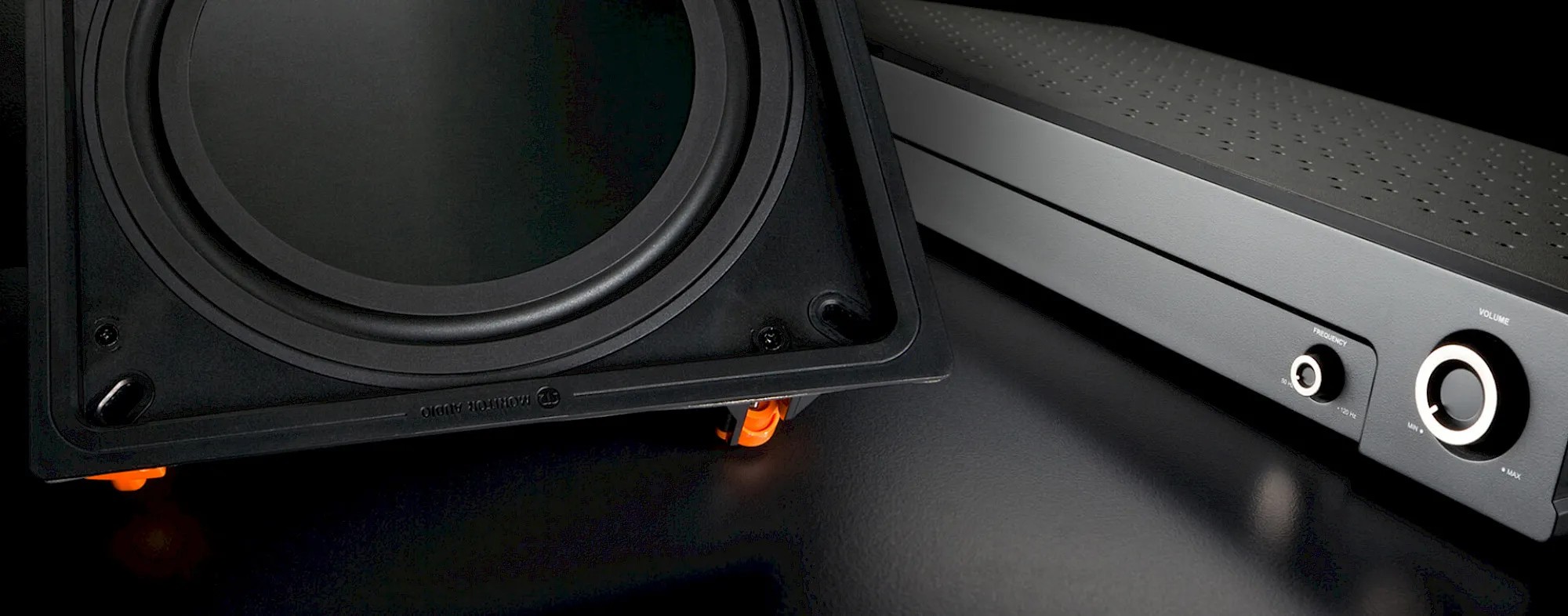 Monitor Audio IWA-250 – amplificatore subwoofer 1U rack, pannello frontale con controlli volume, LPF, EQ e fase