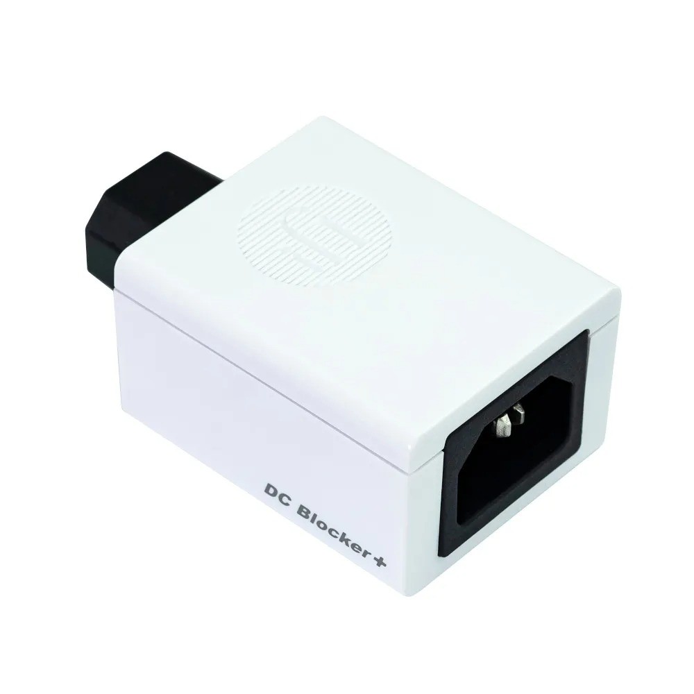 iFi DC Blocker+ – 75×46×32mm, UL listed, UL94-V0, 10A continui, per amplificatori alta potenza e impianti con certificazione