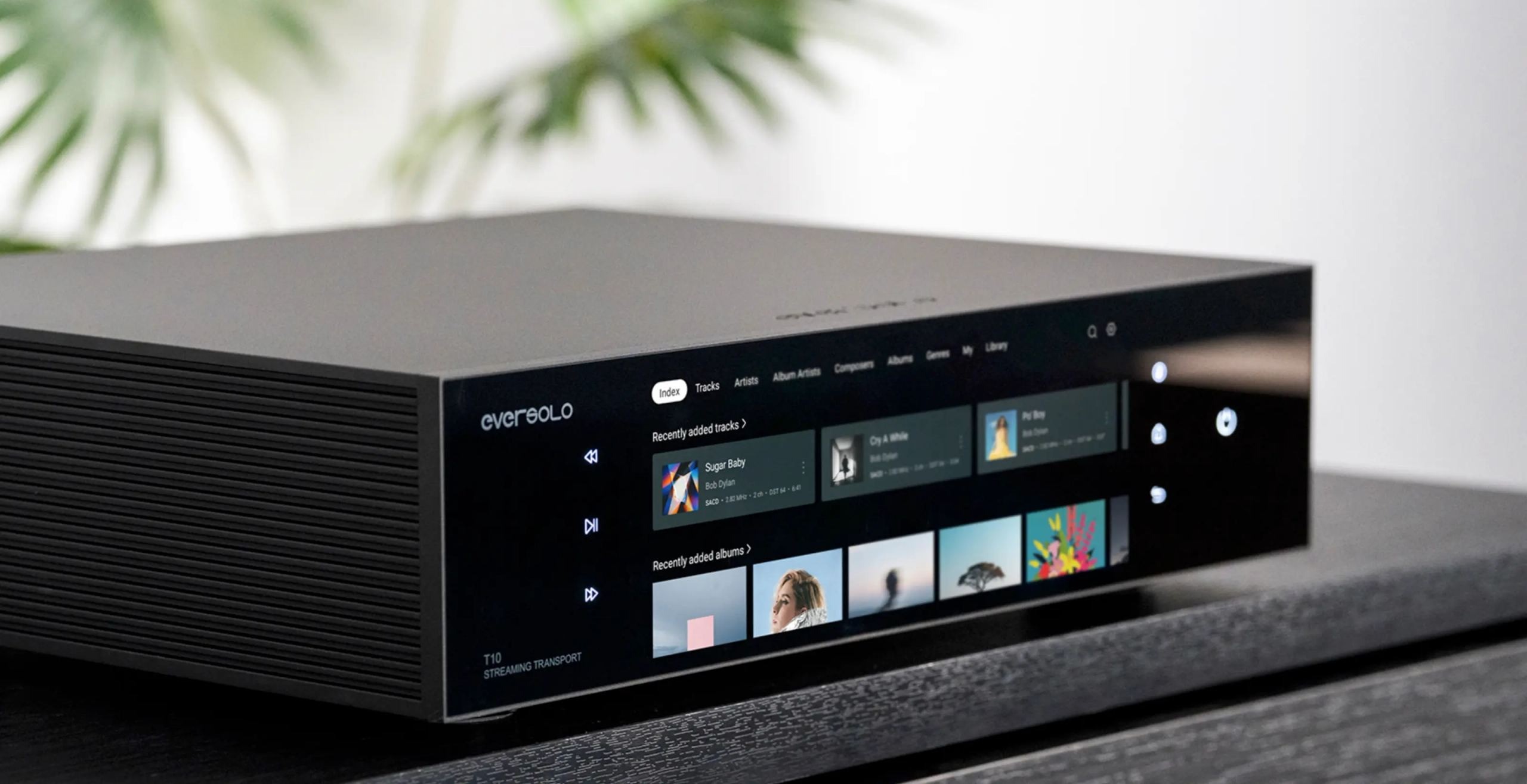 Eversolo T10 – pannello posteriore: uscite IIS 8 modalità, USB Audio isolato, AES/EBU, coassiale isolato, ottico, 2.5G Ethernet, SFP fibra