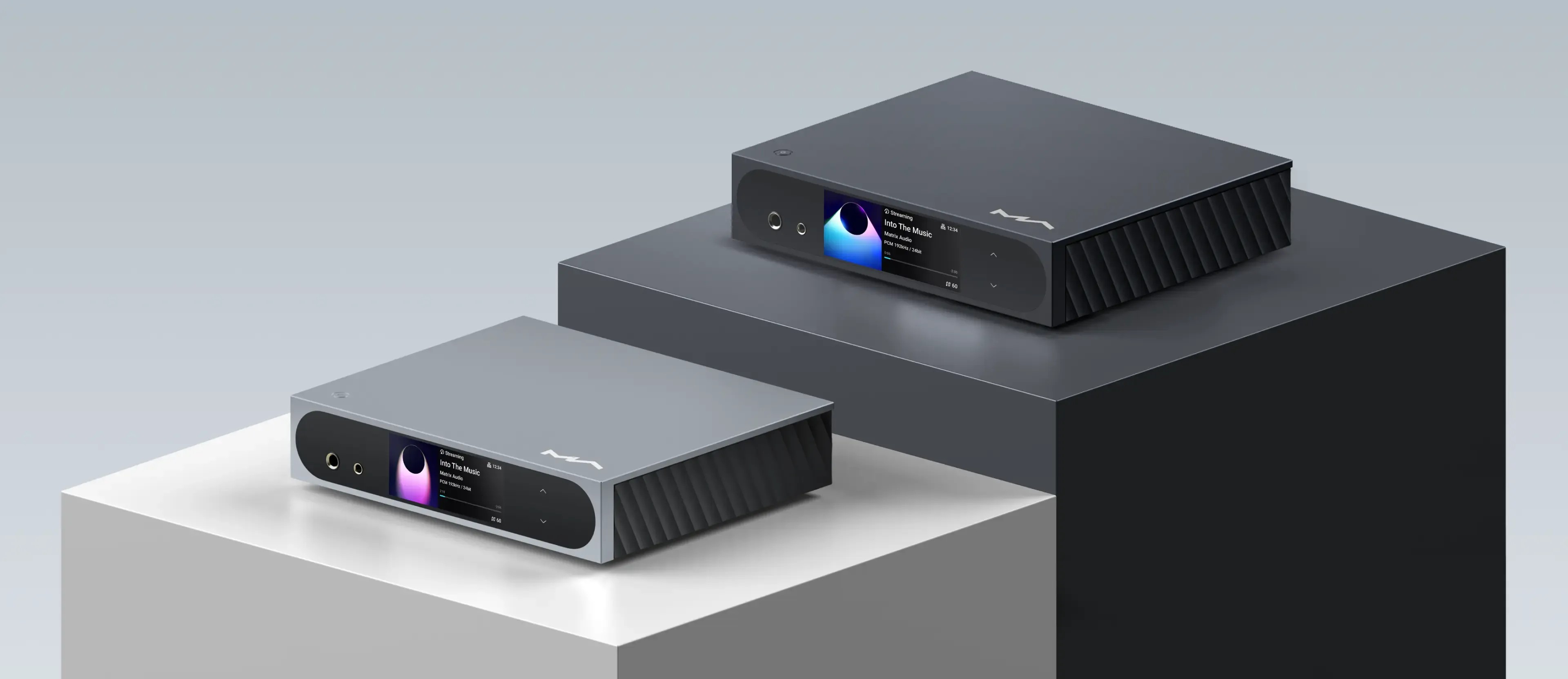 Matrix Audio Mini-i Pro 4 – chassis alluminio compatto 224×186mm, display 3.46 pollici LCD touch, uscite 4.4mm e 6.35mm frontali, telecomando RM5, all-in-one desktop