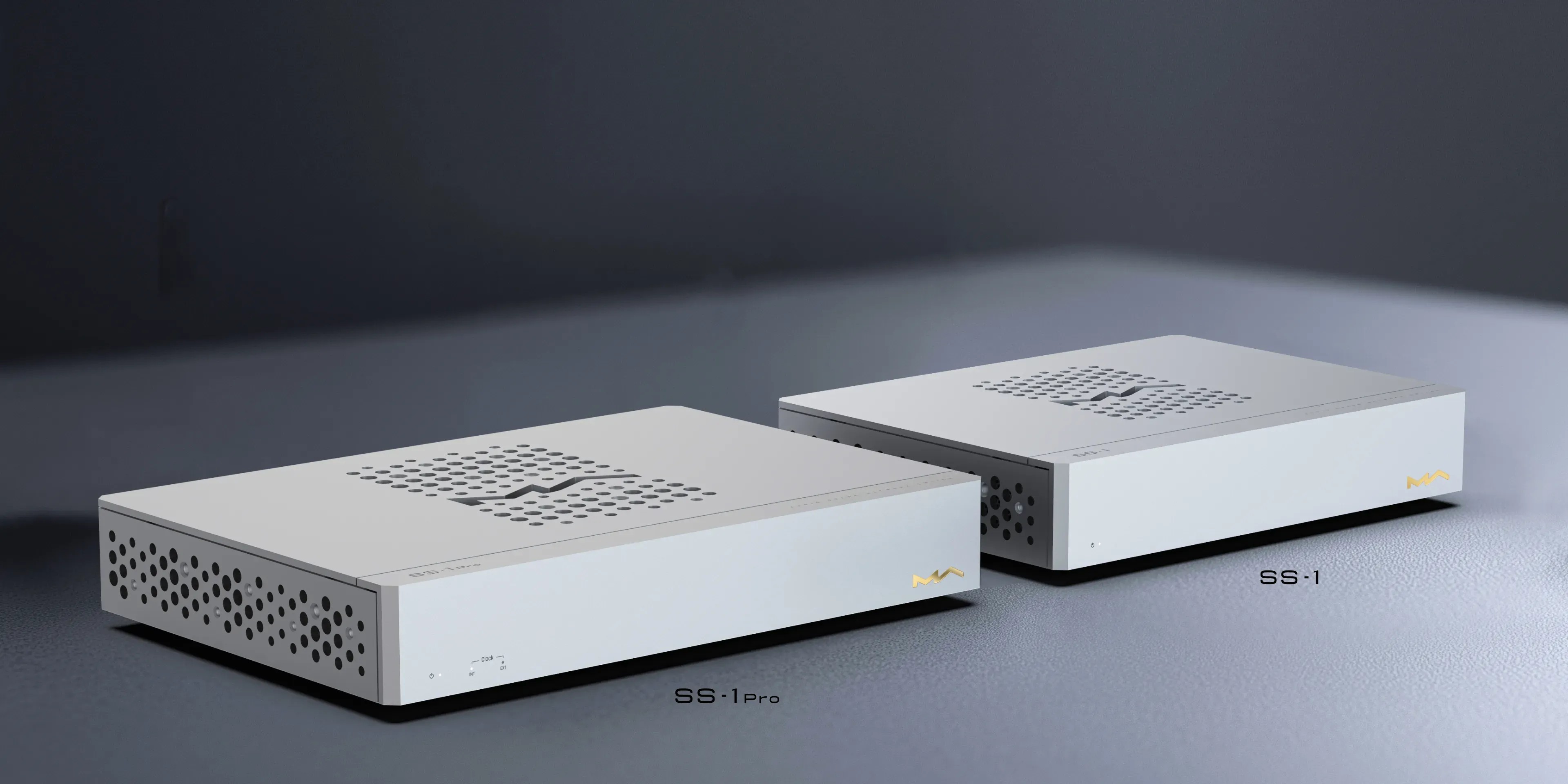 Matrix Audio SS-1 Pro – network switch audio-grade, chassis CNC alluminio 330mm, porte RJ45 distanziate per cavi audiophile, SFP 10Gbps, raffreddamento passivo