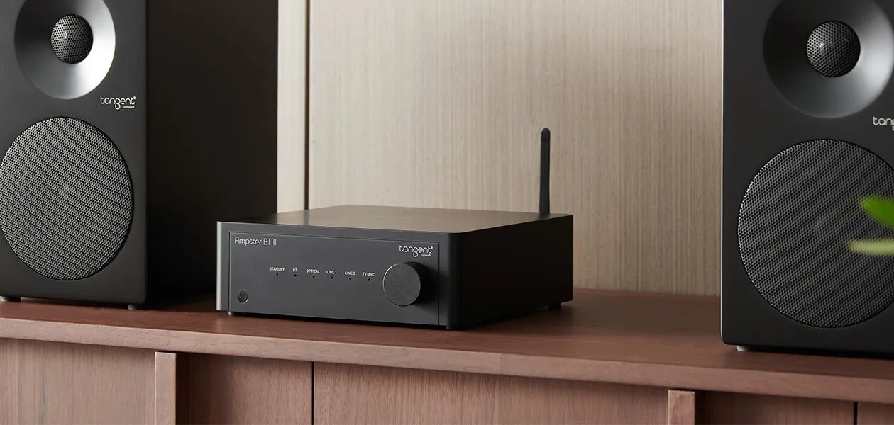 Tangent Ampster BT III – amplificatore stereo integrato compatto, finitura satin black, pannello frontale con manopola volume, chassis 200x65x200mm