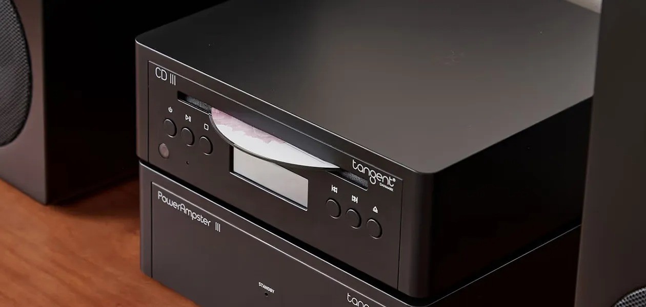 Tangent CD III – lettore CD hi-fi compatto, finitura nera satinata, slot caricamento frontale, display digitale, chassis 200x65x200mm