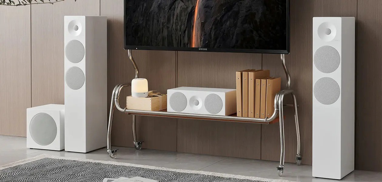 Tangent Spectrum II X6 – diffusori da pavimento design scandinavo, finitura satin black, tecnologia 2½ vie ZTL