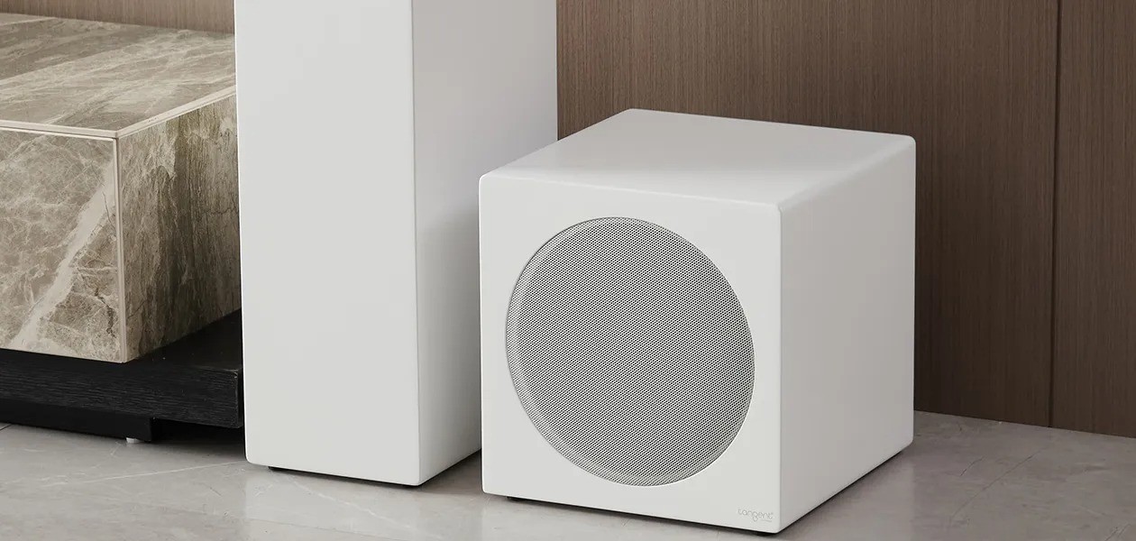 Tangent Spectrum II XSW8 – subwoofer attivo design scandinavo, finitura satin white, cabinet chiuso, woofer 8 pollici cellulosa