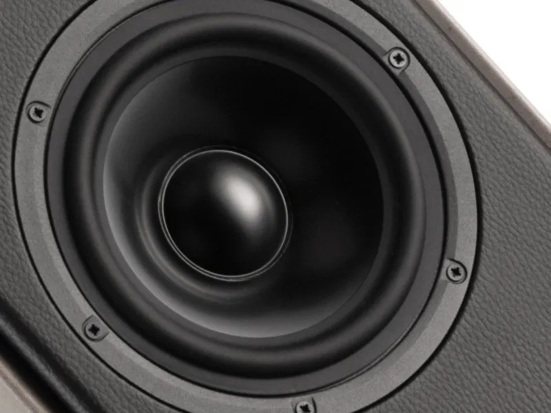 Opera Quinta v2 – dettaglio driver, doppio woofer Scan-Speak 180mm, midrange fibra di vetro, tweeter 26mm