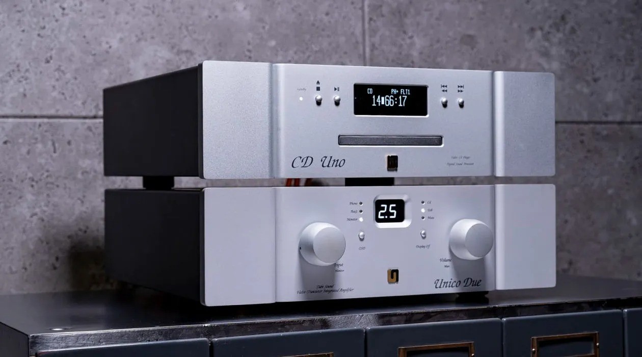 Unison Unico CD Uno – DAC Hi-Fi con lettore CD integrato, frontale a tre piastre in alluminio anodizzato spazzolato, finitura Silver