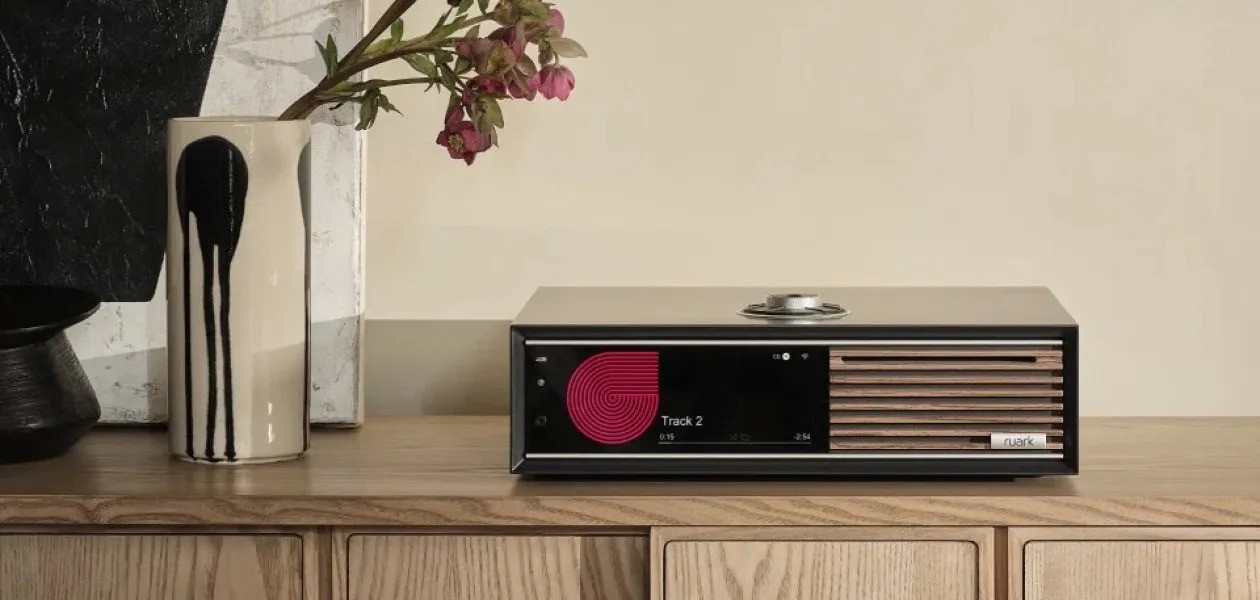 Ruark R710 – stile e finiture in legno