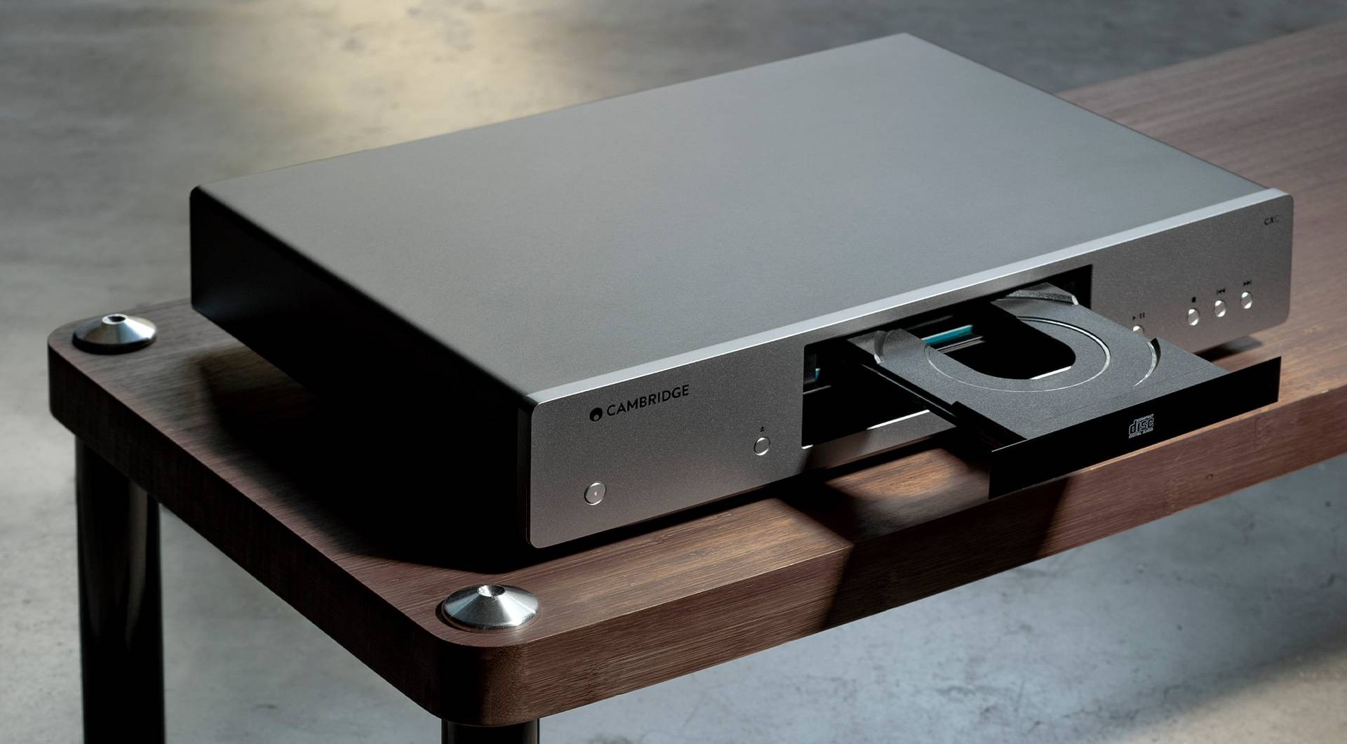Cambridge Audio CXC V2 – trasporto CD Hi-Fi, pannello frontale Grigio Lunare con cassetto caricamento